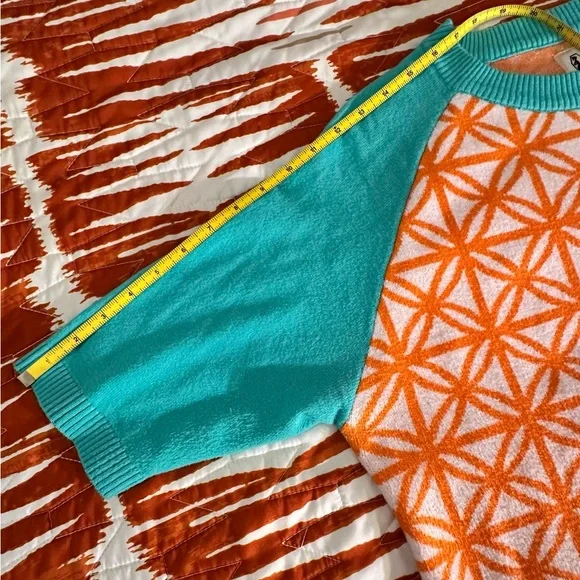 Bold Retro Knit Tee – XXL – The Oblong Box Shop - Picture 9 of 10